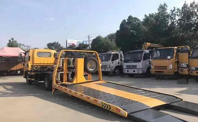 普安汽车中途维修案例